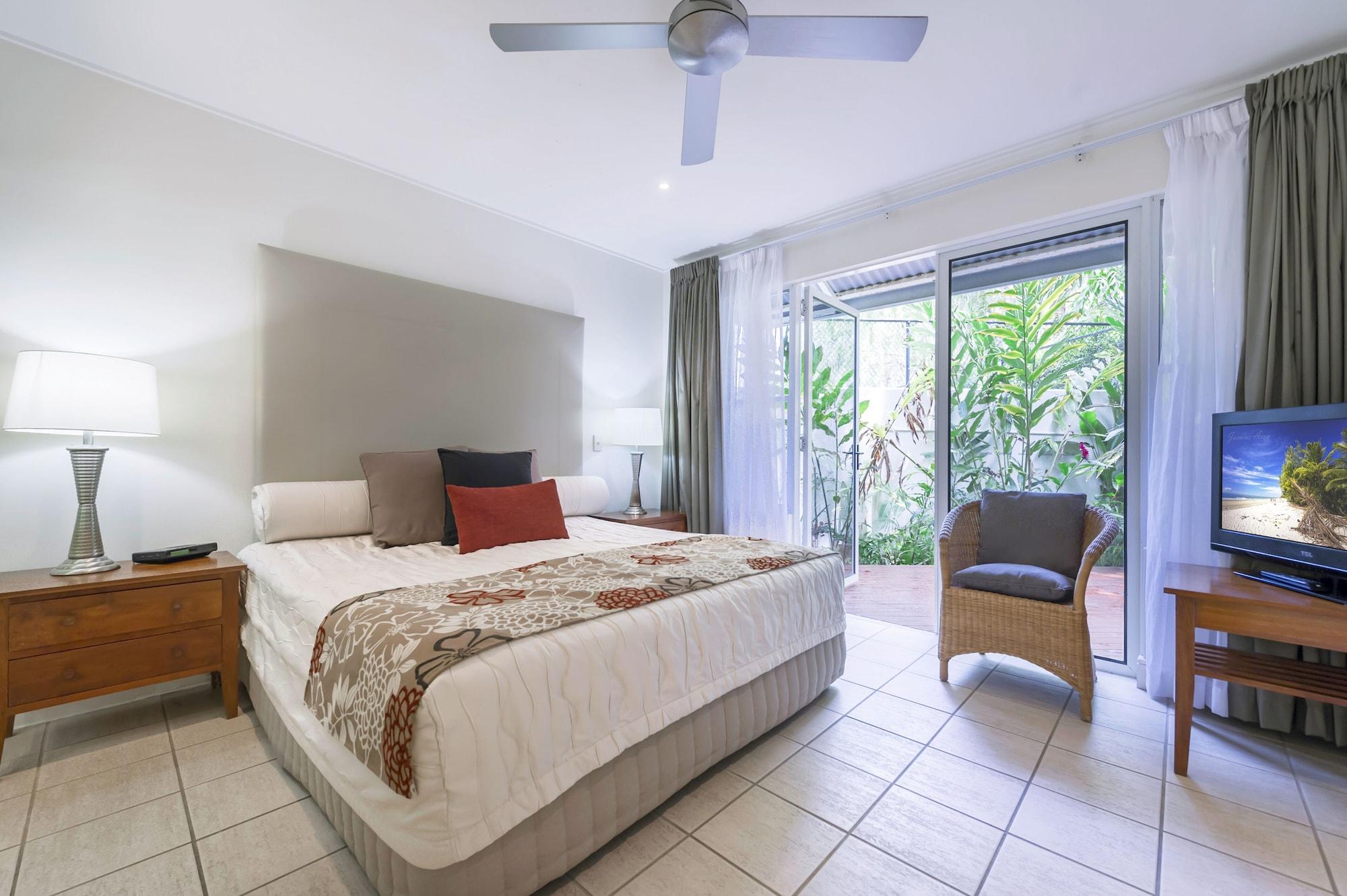 Mandalay Luxury Beachfront apartamentos Port Douglas Exterior foto