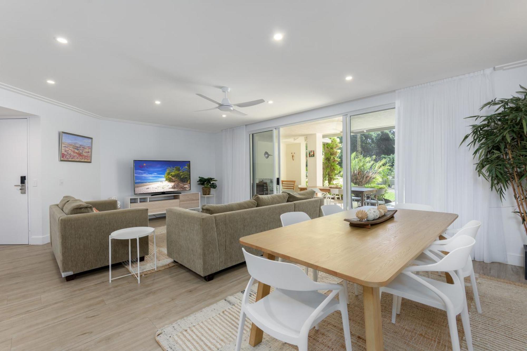 Mandalay Luxury Beachfront apartamentos Port Douglas Exterior foto