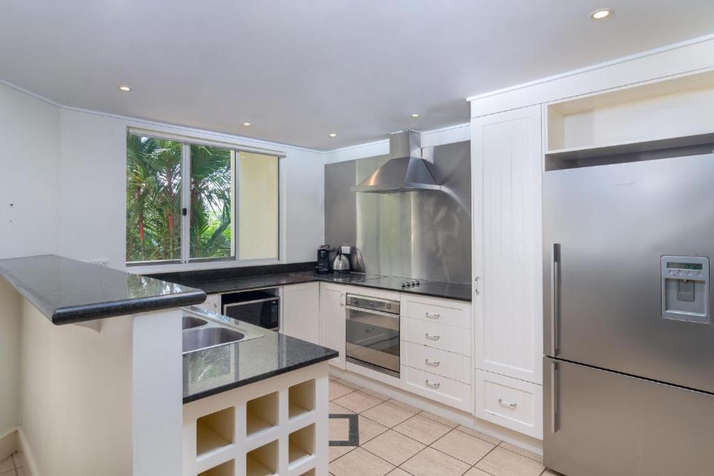 Mandalay Luxury Beachfront apartamentos Port Douglas Exterior foto